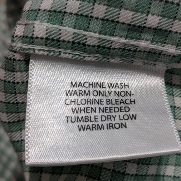 Vineyard Vines Men's Shirt - Picture 5 of 6